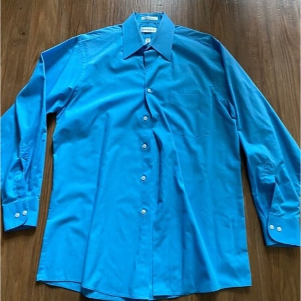 Van Heusen Men's Button-Up Dress Shirt (15.5 32/33 Medium)